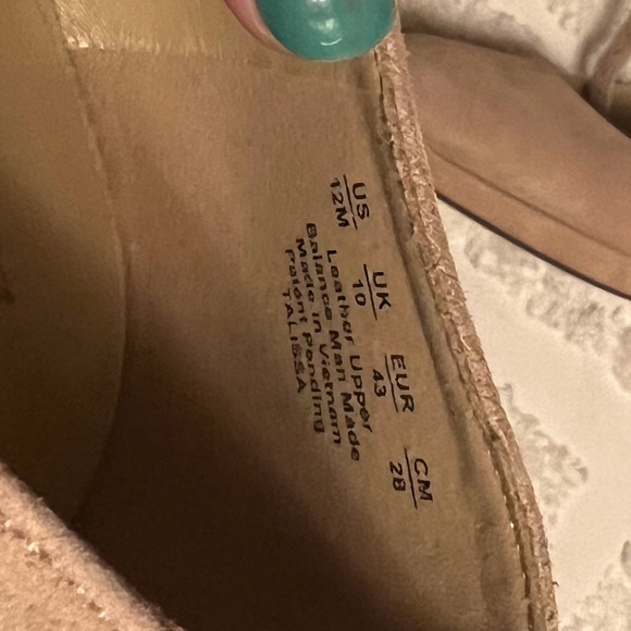 Naturalizer Women's Tan Mary Jane Heels - Picture 7 of 7